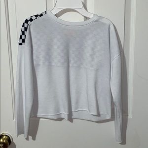 White crop long sleeve shirt